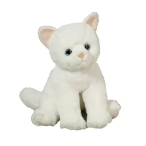 Winnie The White Cat